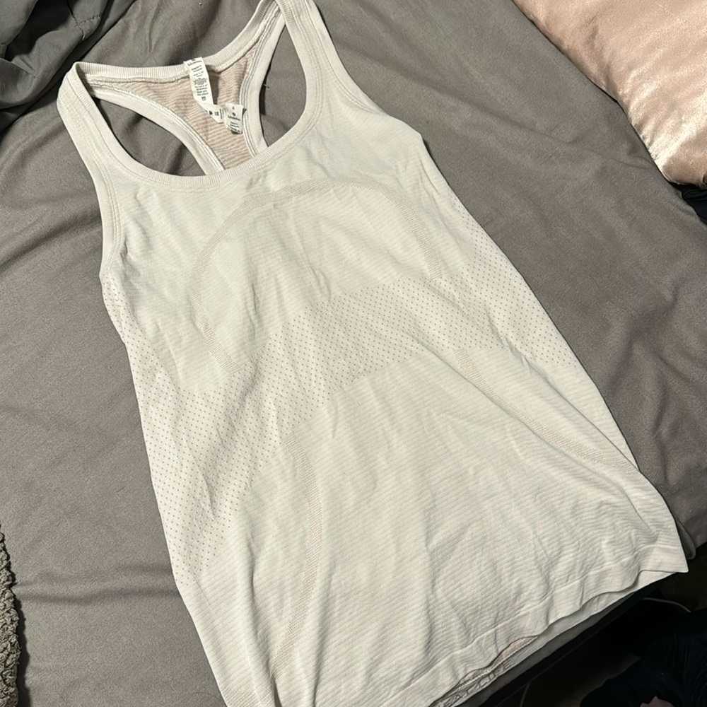 Lululemon tank top